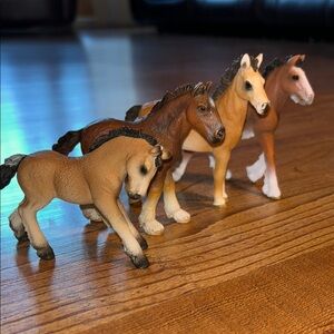 Set of 4 Retired Schleich foals